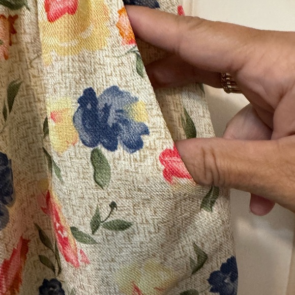 Marisa Canvas Floral High Waist Women's Shorts - Picture 5 of 6